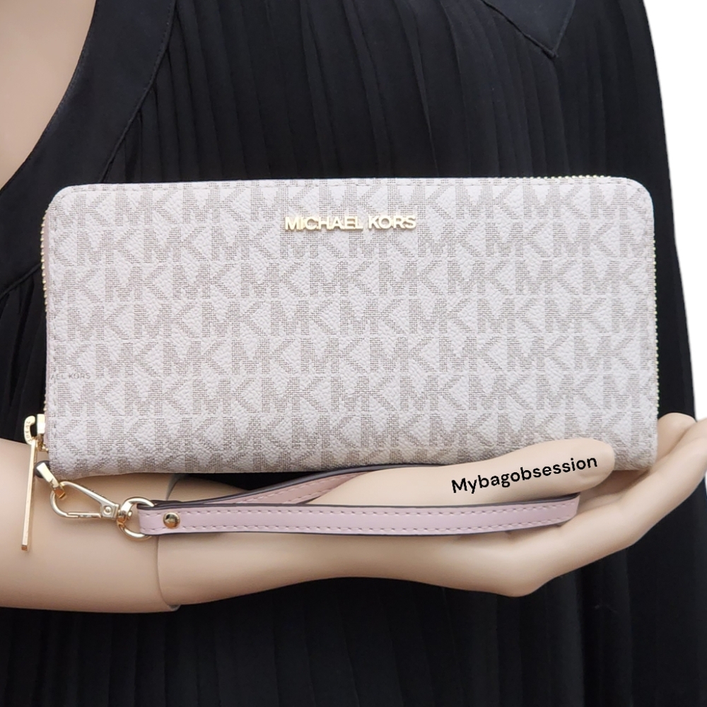 Michael Kors Jet Set Logo LG Continental Wristlet Wallet